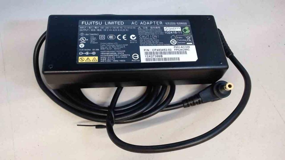 Power Supply Adapter 19V 4.22A 100-240V 50-60Hz Original Fujitsu Siemens PJW1942